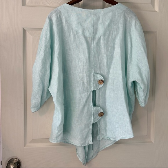 Light Blue 💯 Linen Made in Italy Button-Up Women's Top. - Picture 5 of 8